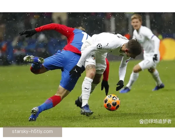 帕纳辛奈科斯二比二战平比尔森